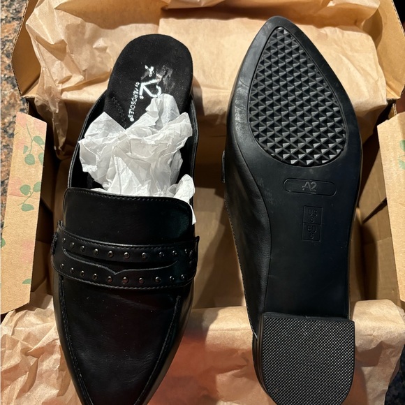 A2 by Aerosoles Good Girl Black Studded Mule 8 - Picture 4 of 4